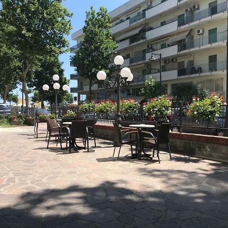 Hotel Darsena Cesenatico Εξωτερικό φωτογραφία