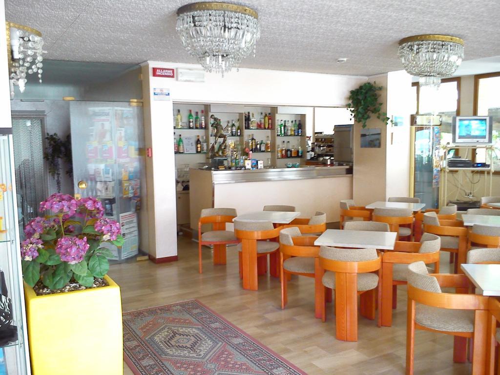 Hotel Darsena Cesenatico Εξωτερικό φωτογραφία
