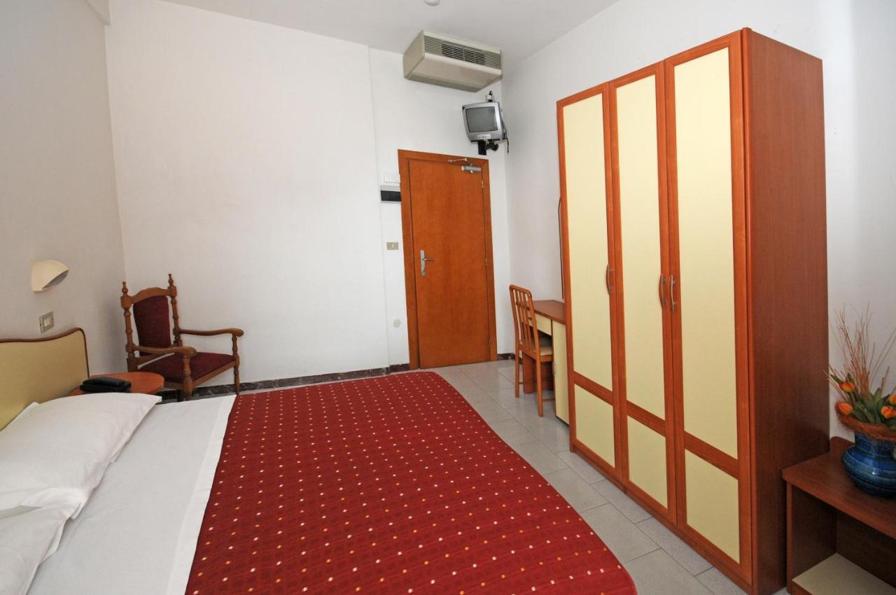 Hotel Darsena Cesenatico Εξωτερικό φωτογραφία